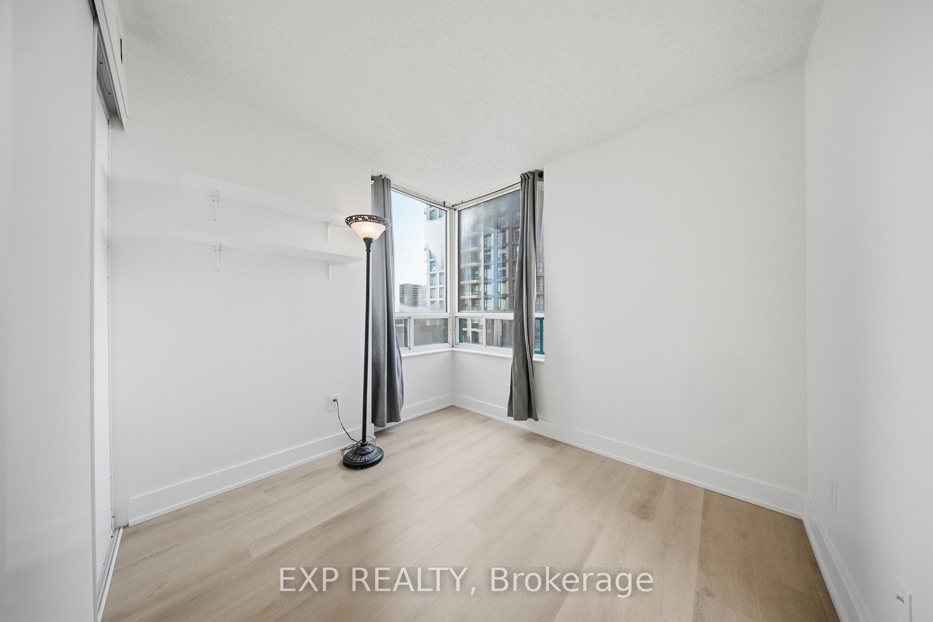 265 Enfield Place Unit 510 photo 17