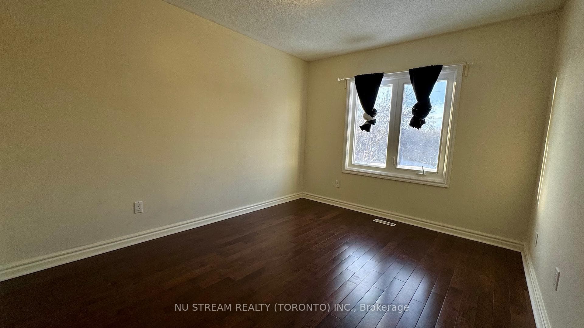 18 Ellingwood Court photo 16