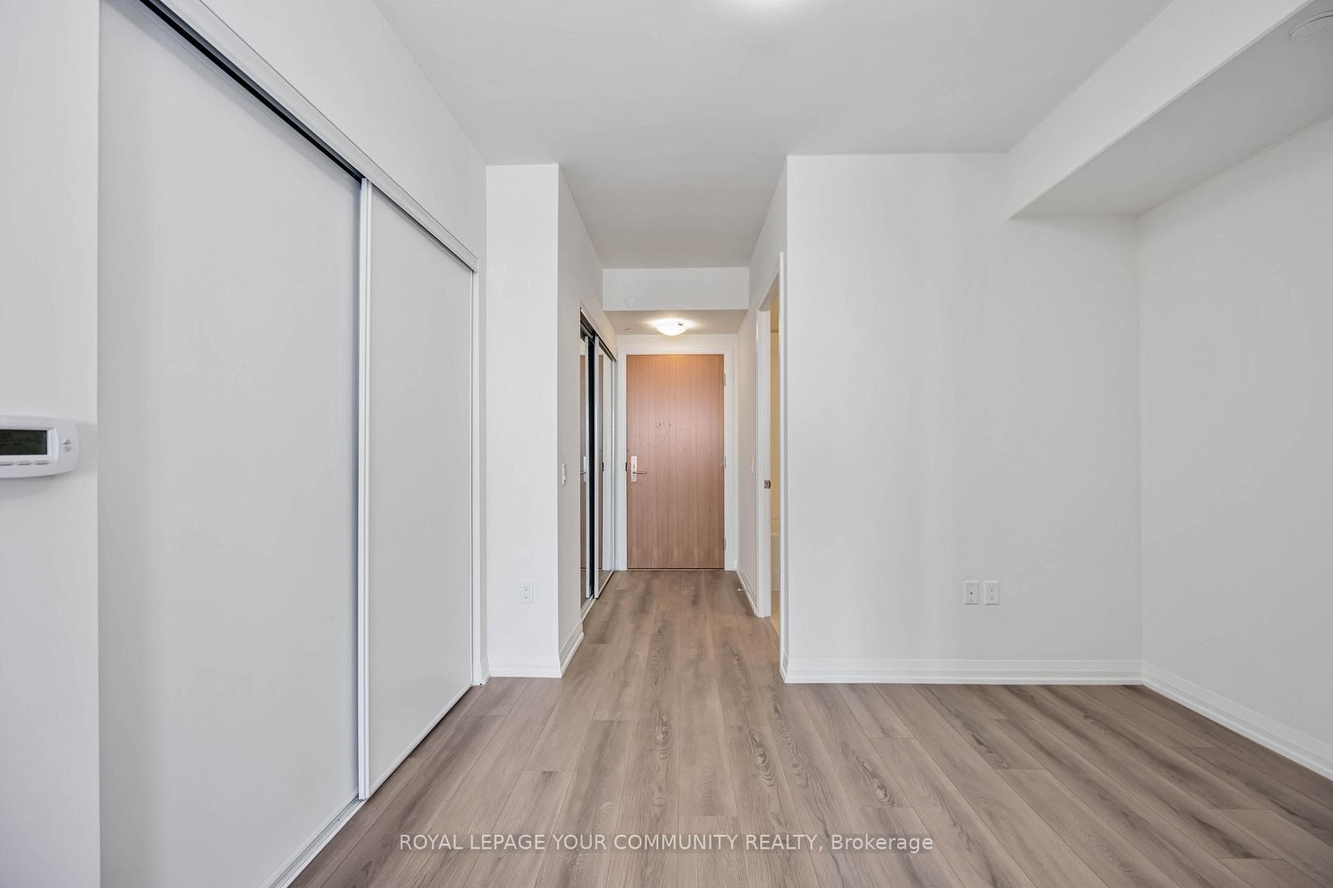 8960 Jane Street Unit 429 photo 4