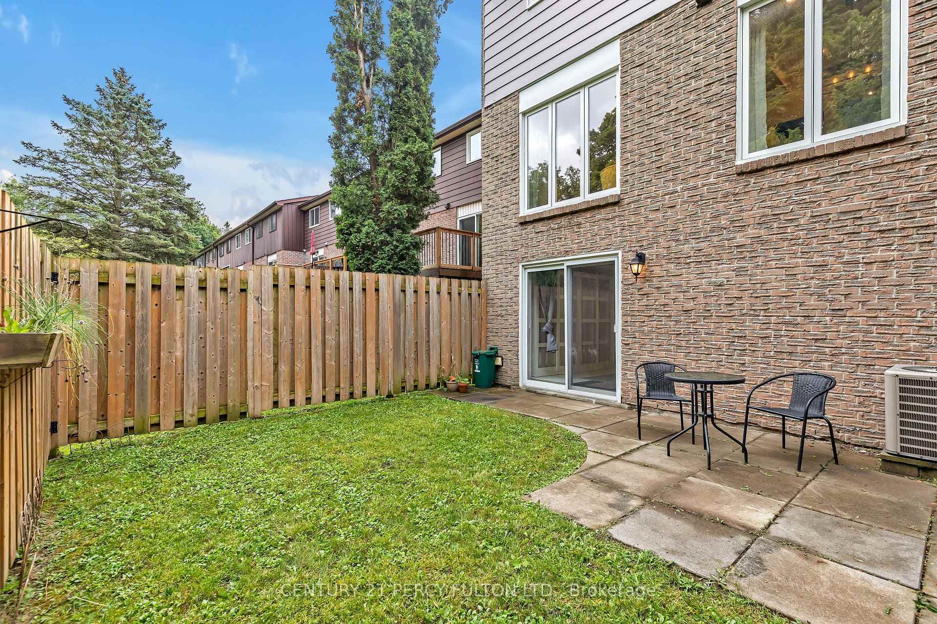 350 Camelot Court Unit 18 photo 28