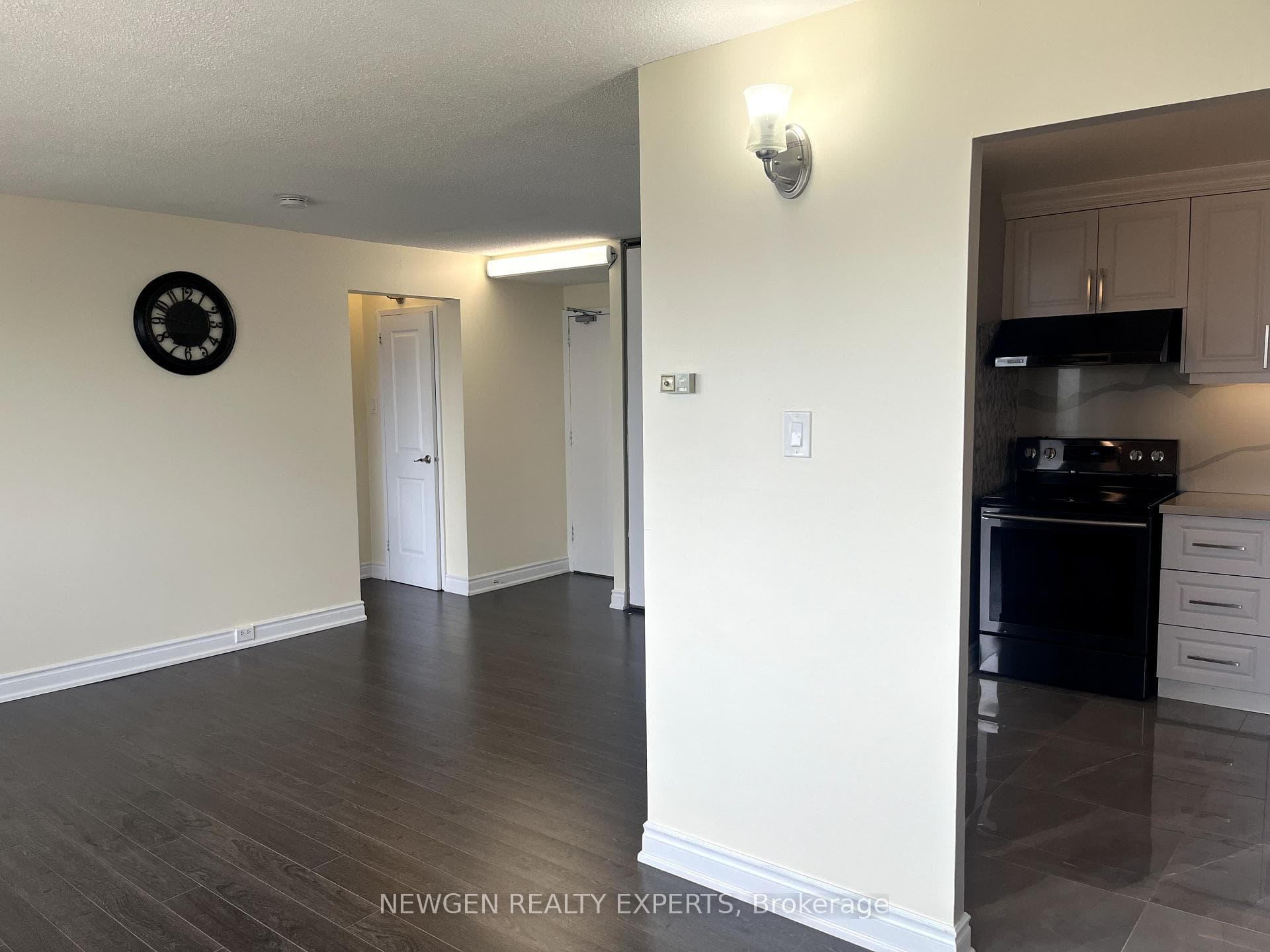10 Sunny Glenway Unit 612 photo 9
