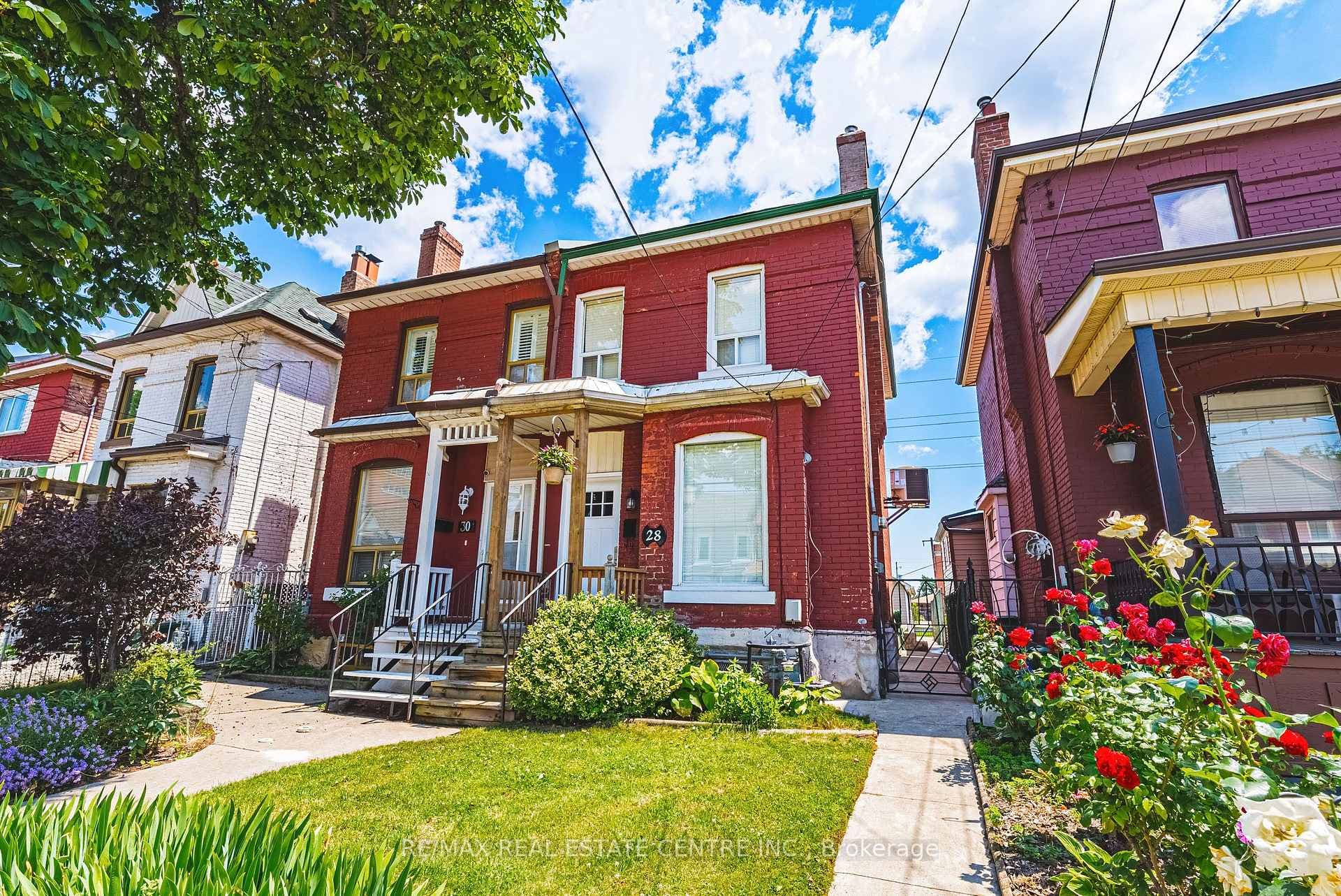 28 Fullerton Avenue photo 1