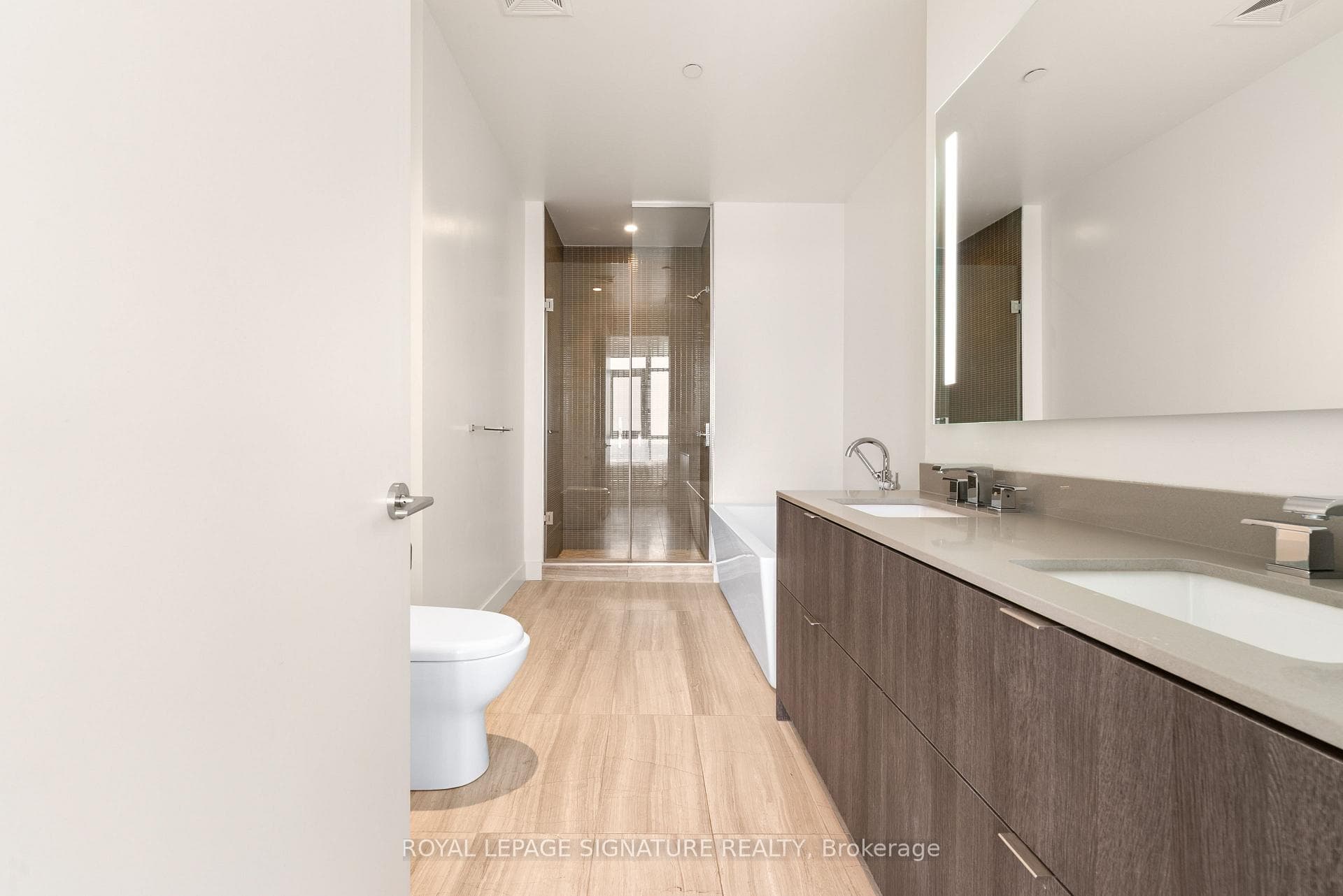 7 Grenville Street Unit 6108 photo 9