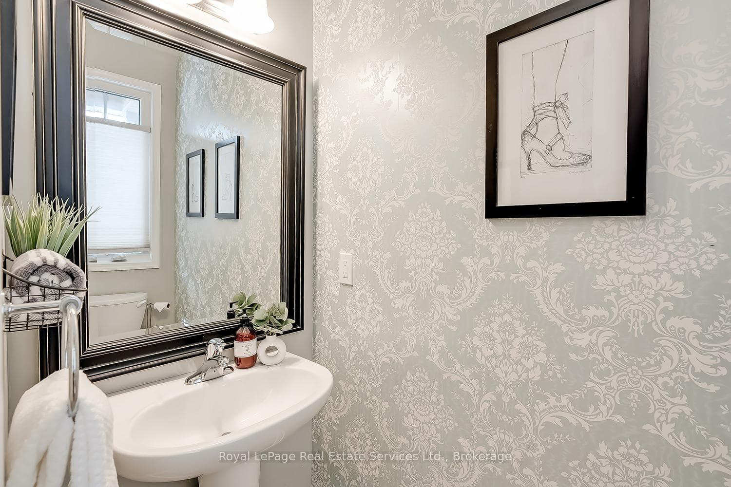 Powder room