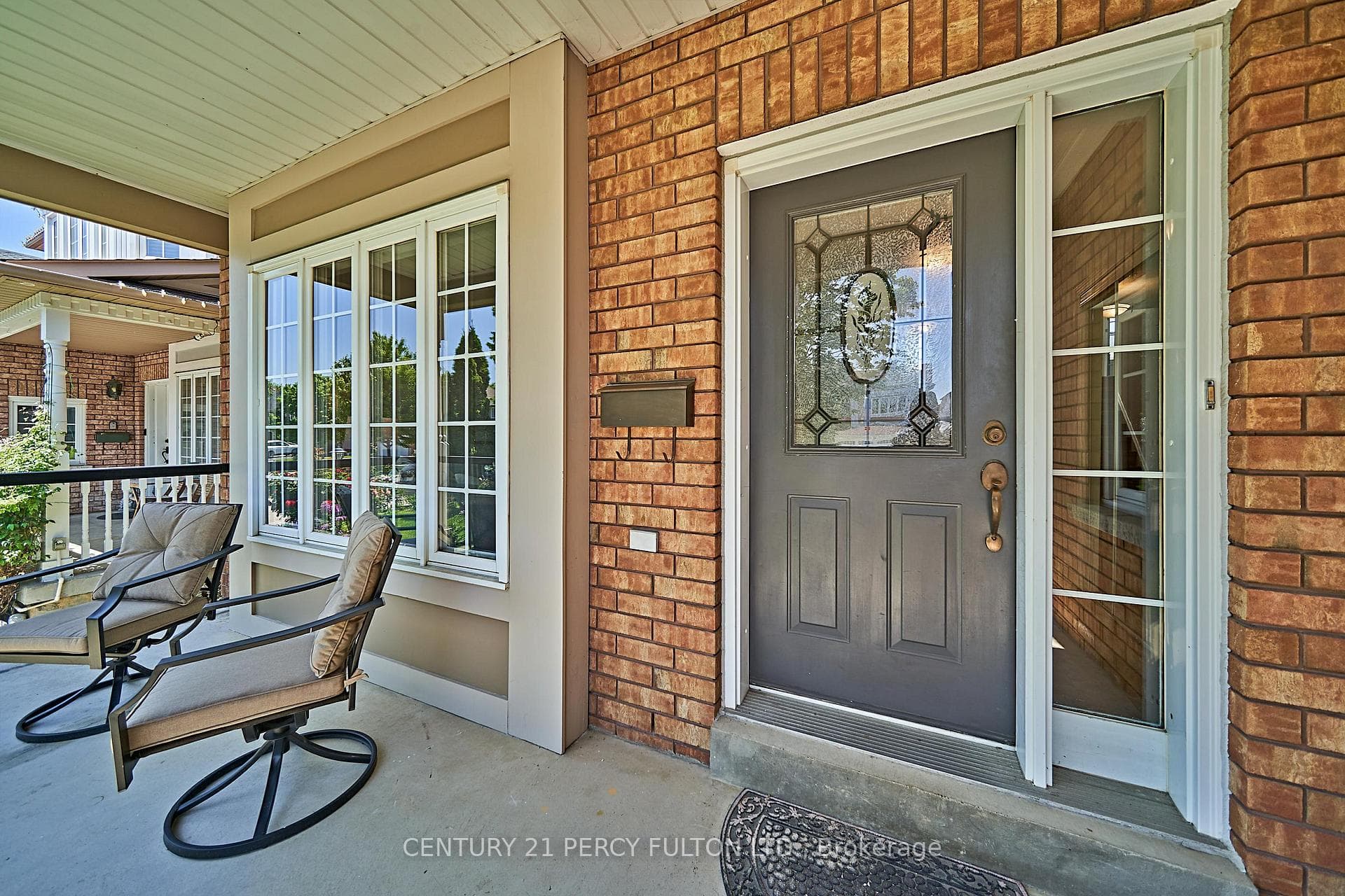90 Bowles Drive photo 3