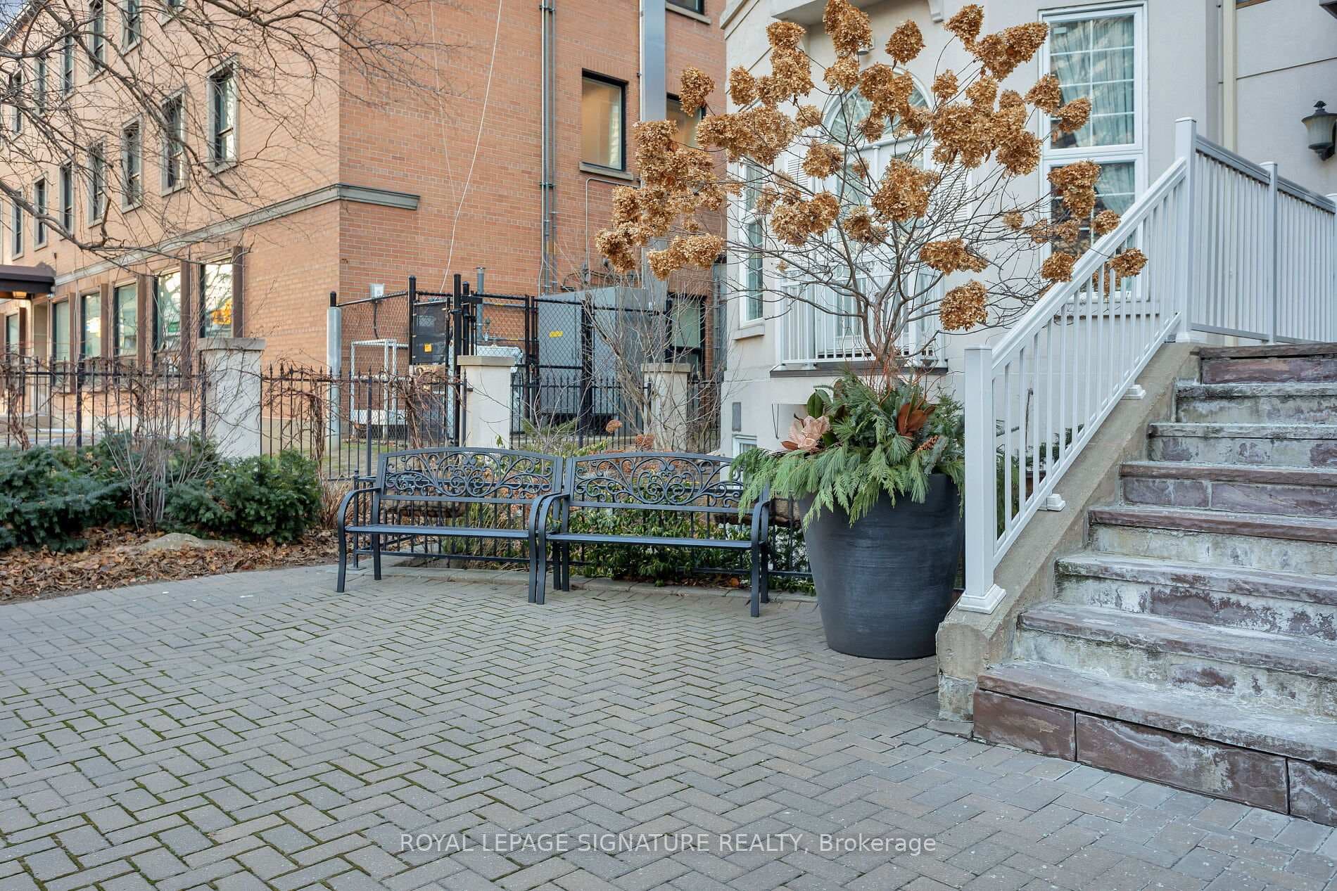 539 Jarvis Street Unit M8 photo 27