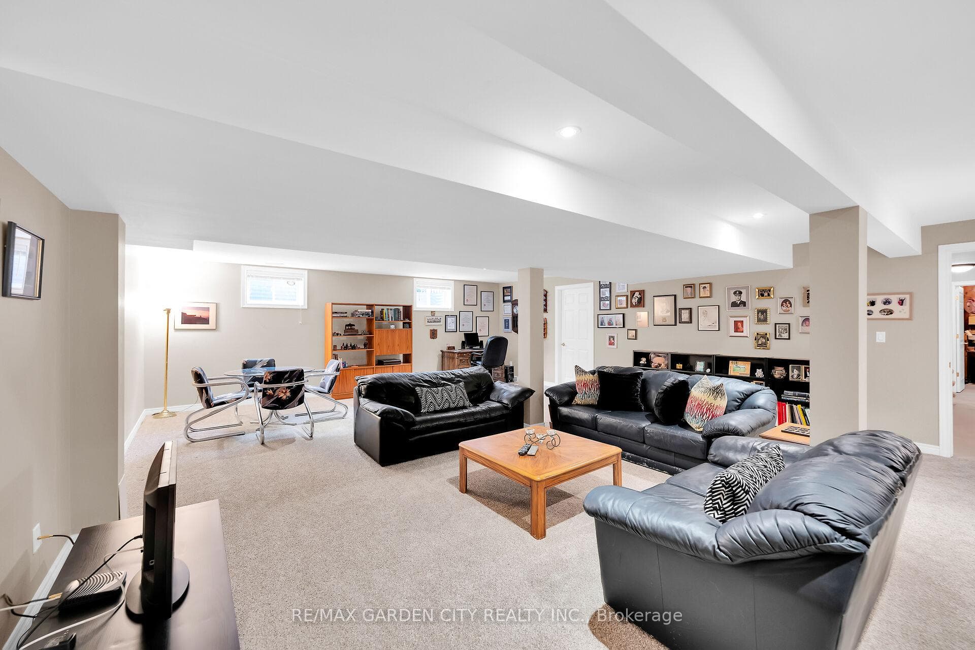 19 BELL Avenue photo 28