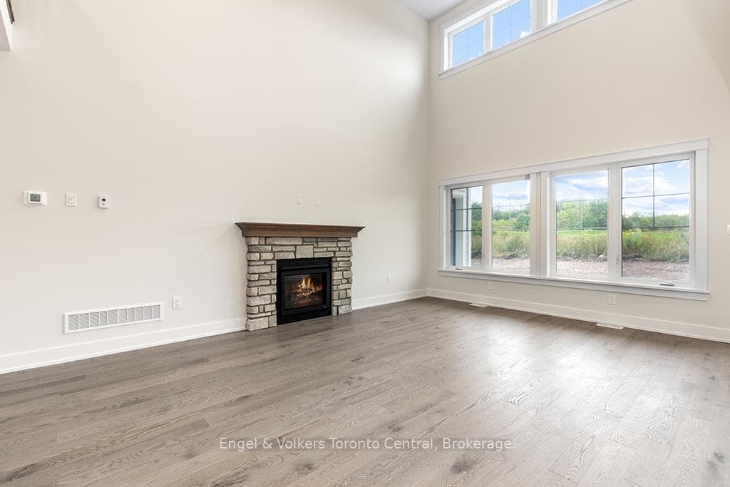 260 SNOWBERRY Lane photo 7