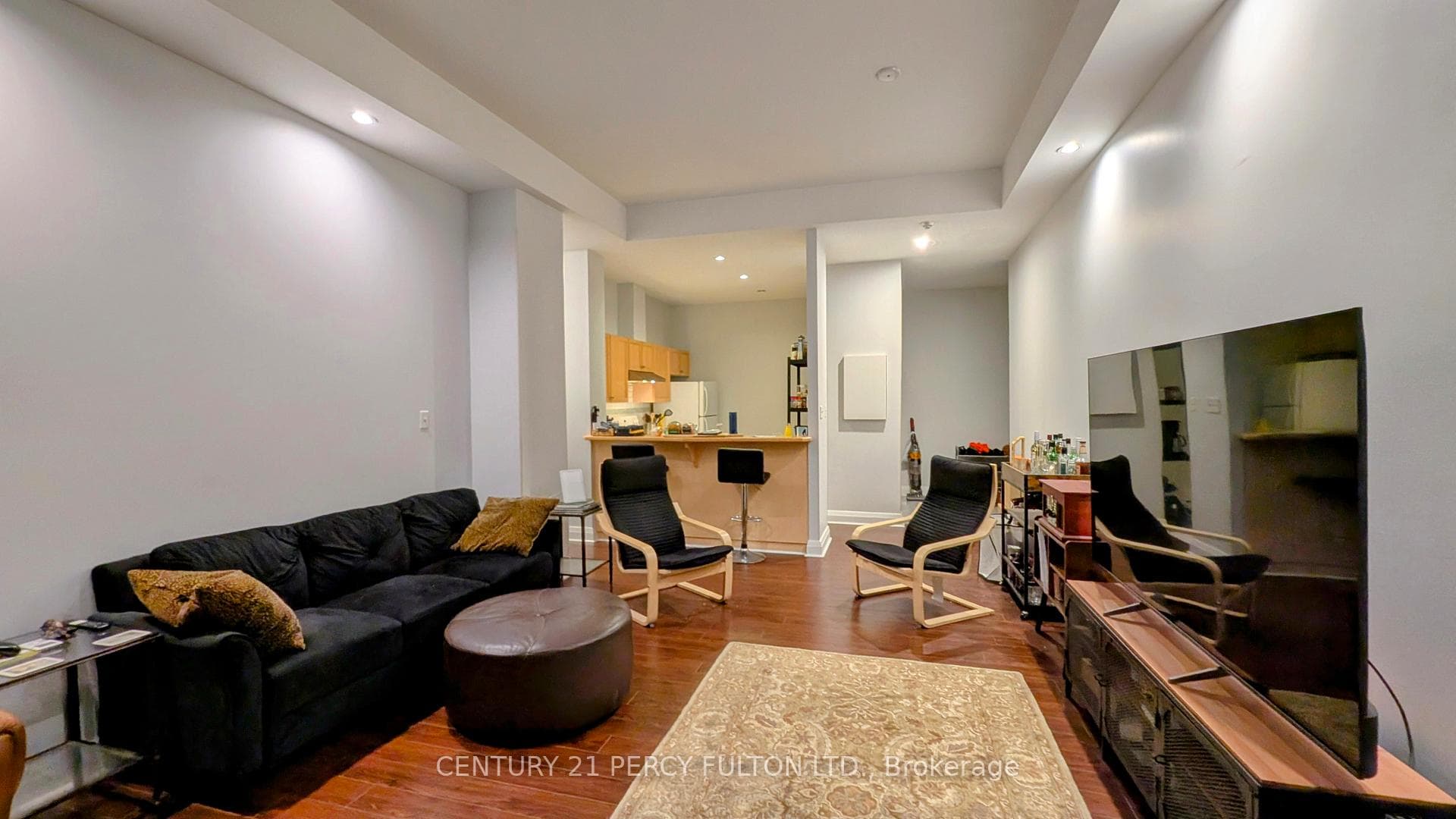 8 Wellesley Street Unit 202 photo 3
