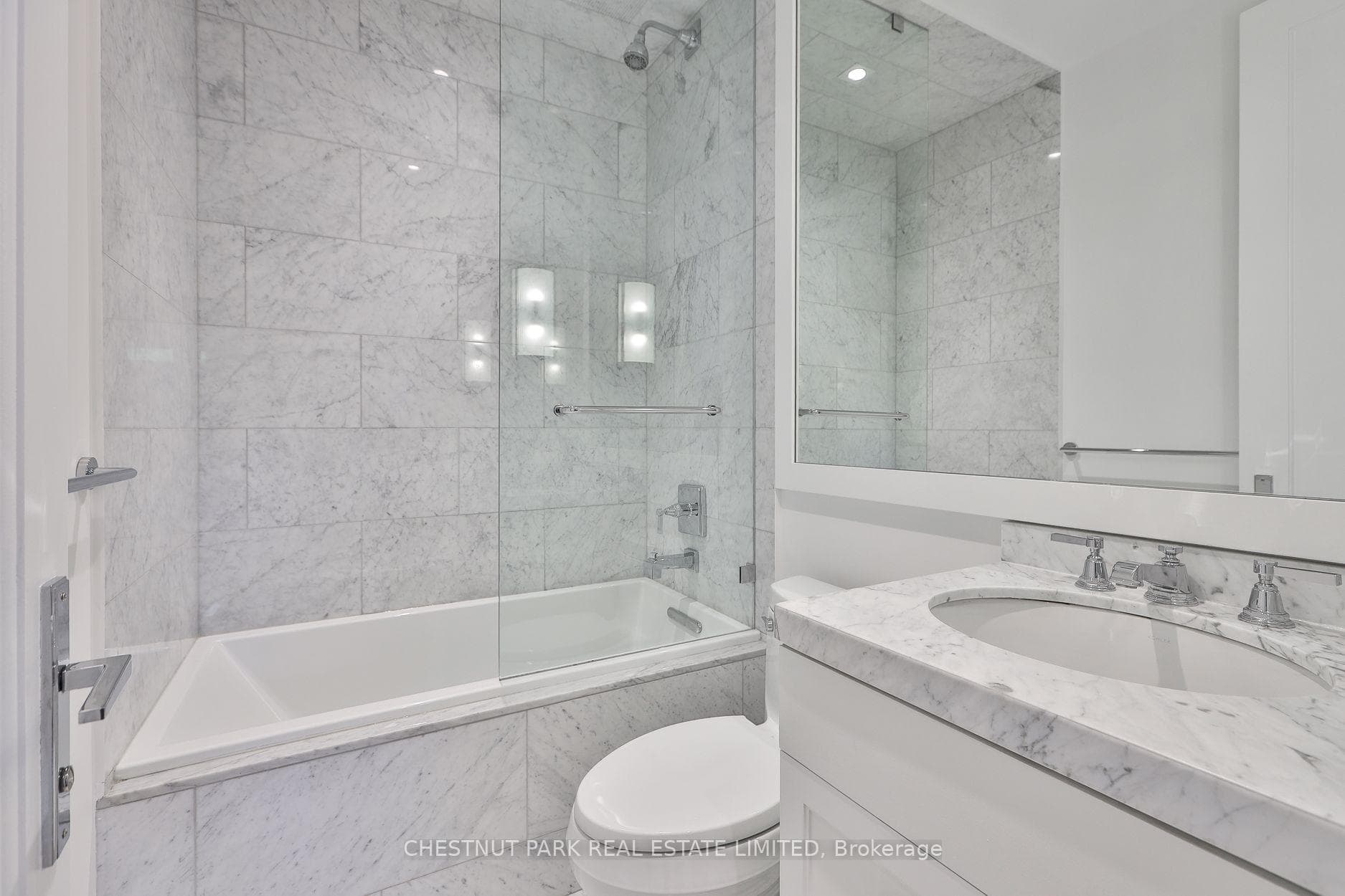 16 Scarth Road Unit 1 photo 21