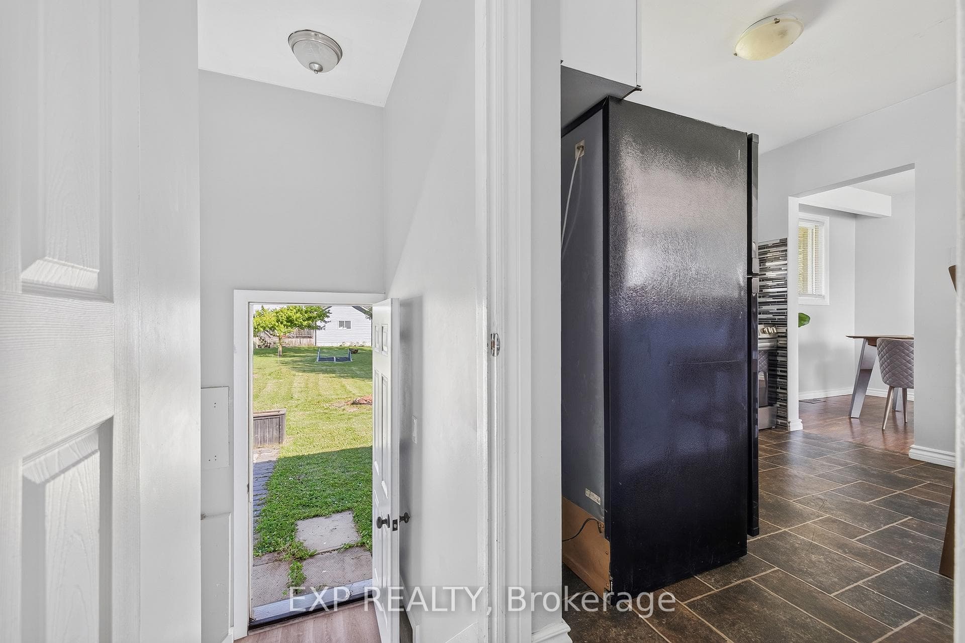 261 King Street photo 23