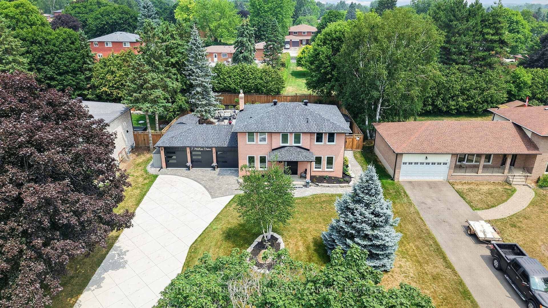 7 McKee Drive photo 2