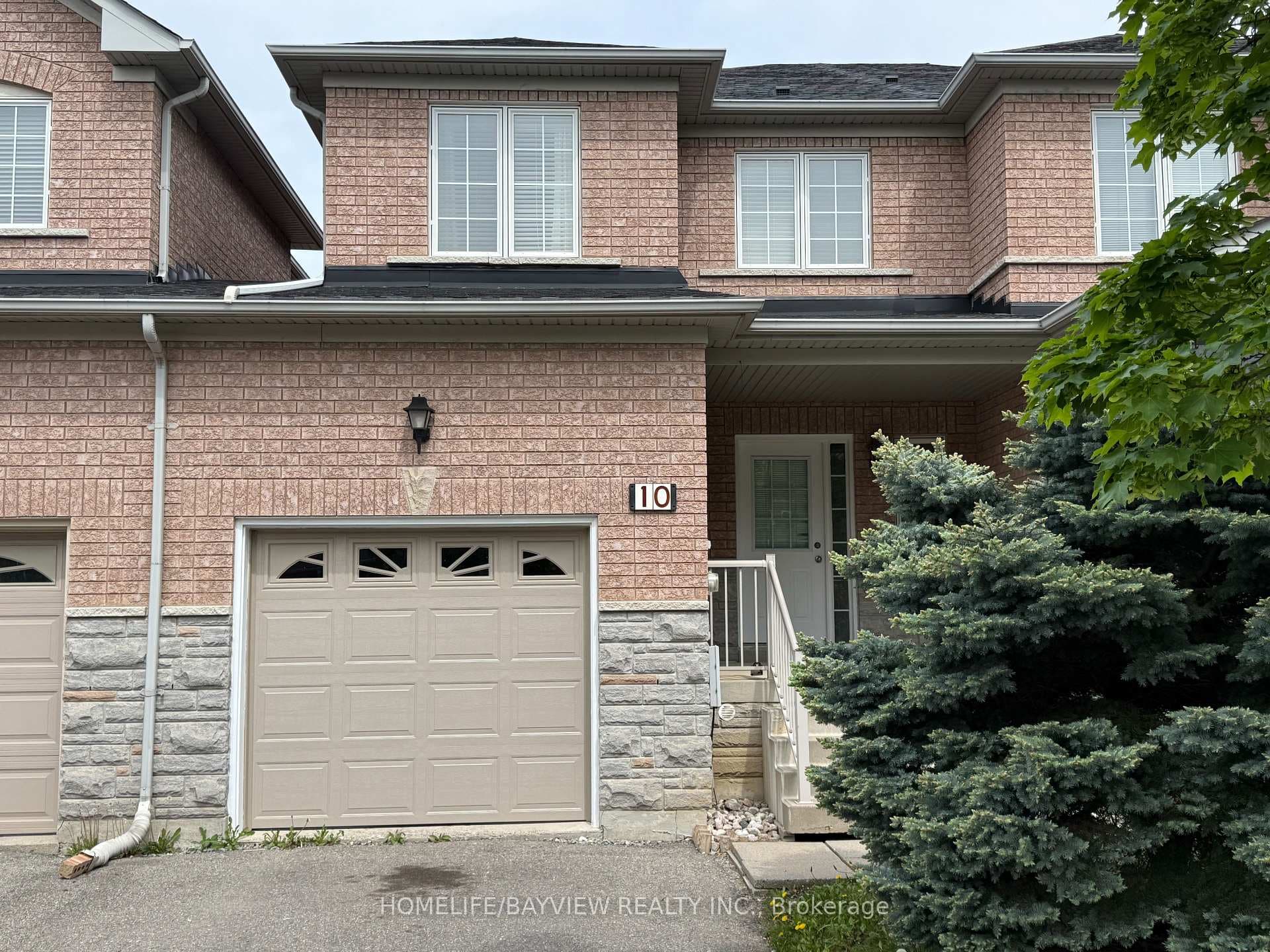 10 Selkirk Drive photo 1