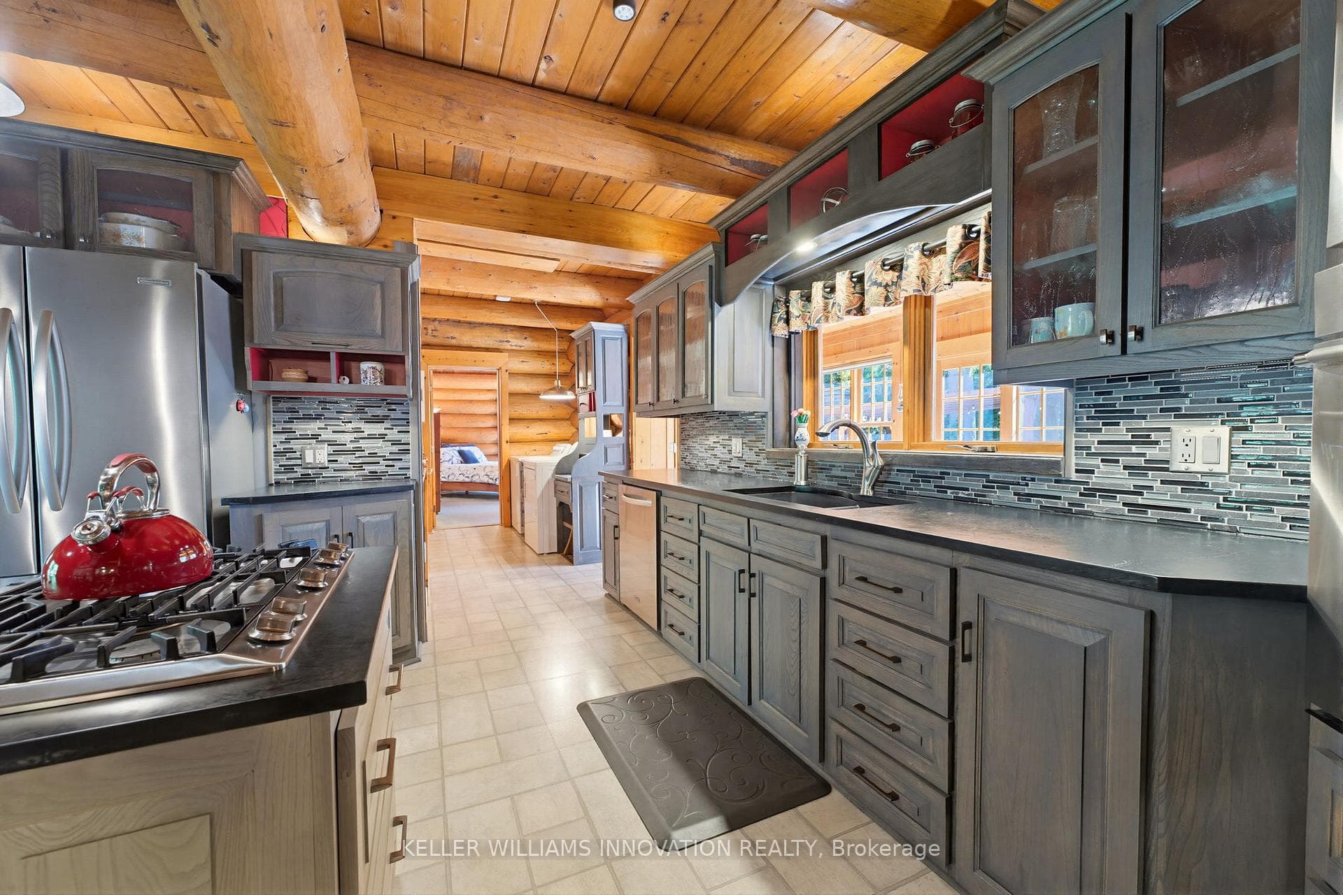 169 James Street photo 14