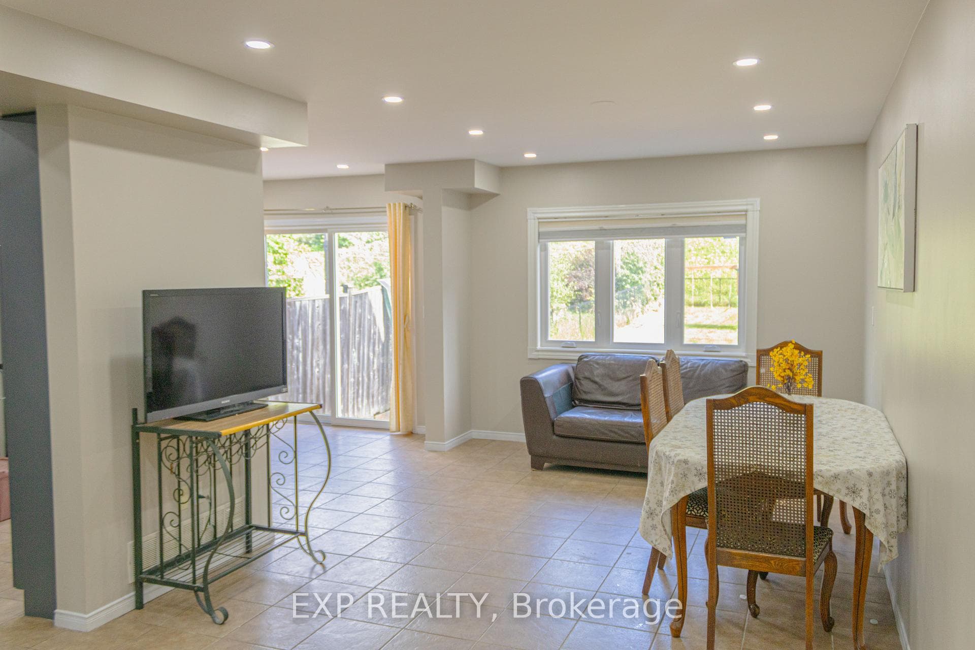20 Curzon Crescent photo 5