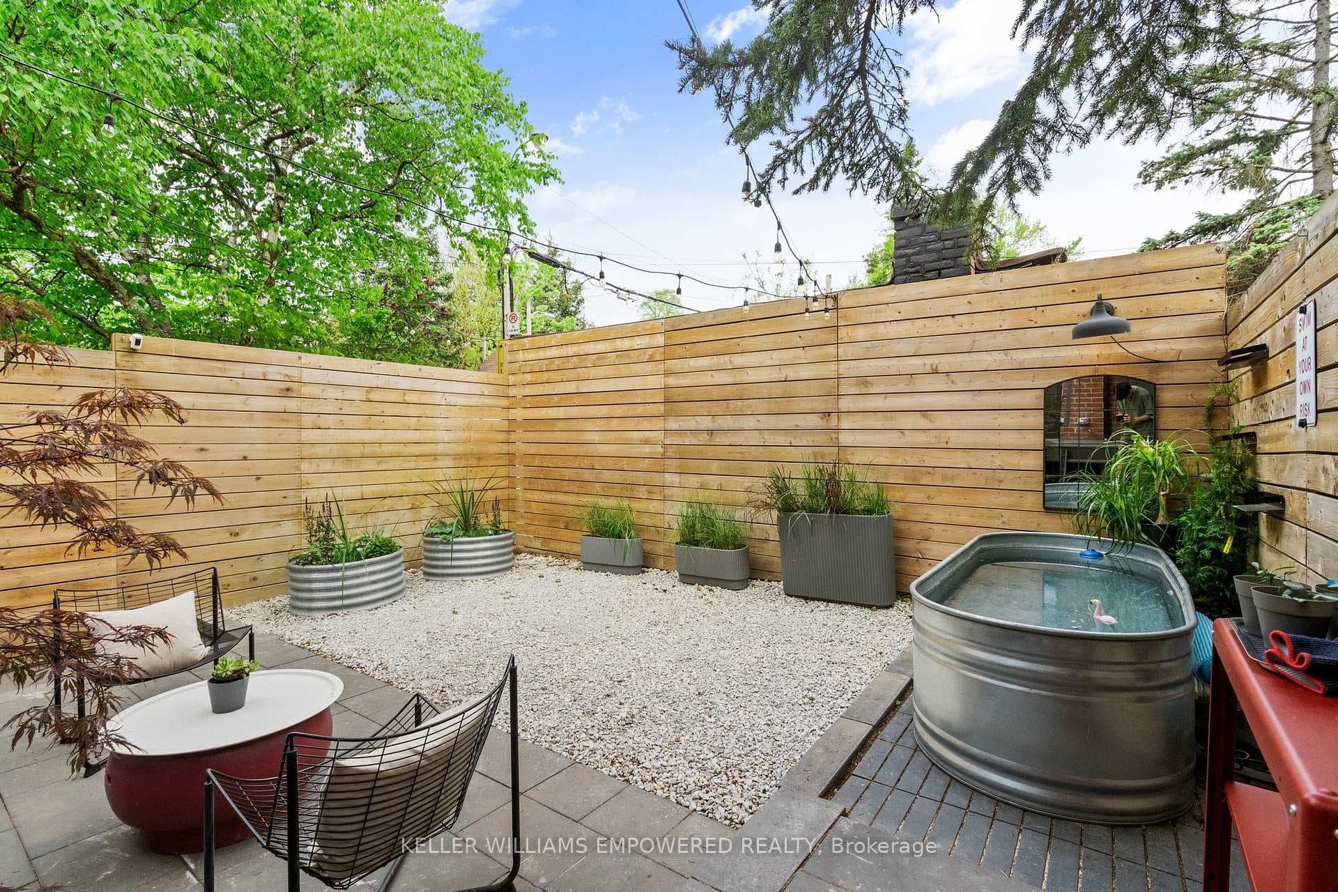 134 Geoffrey Street photo 33