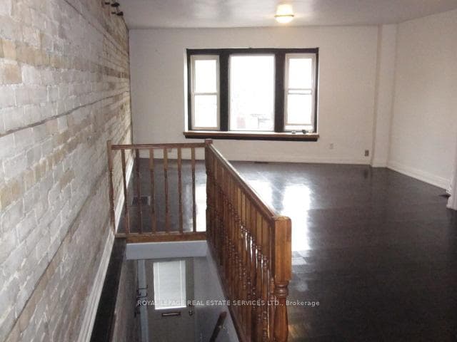 3023 Dundas Street Unit 2nd Flr photo 2