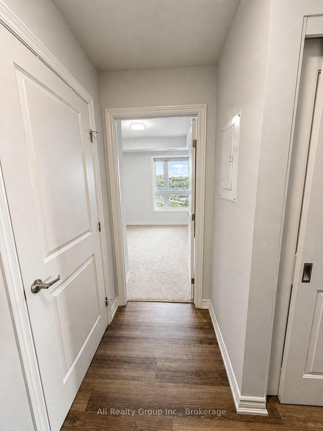 397 Codds Road Unit 615 photo 3