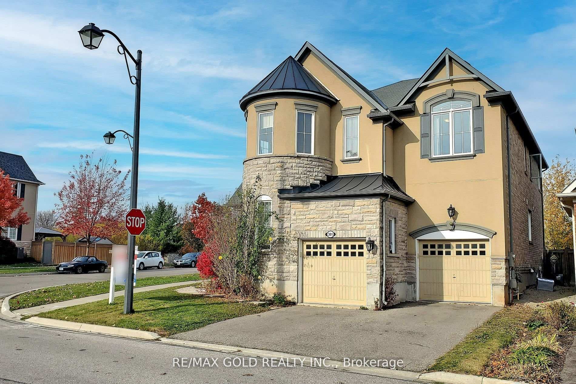301 Peregrine Way Unit Upper photo 2
