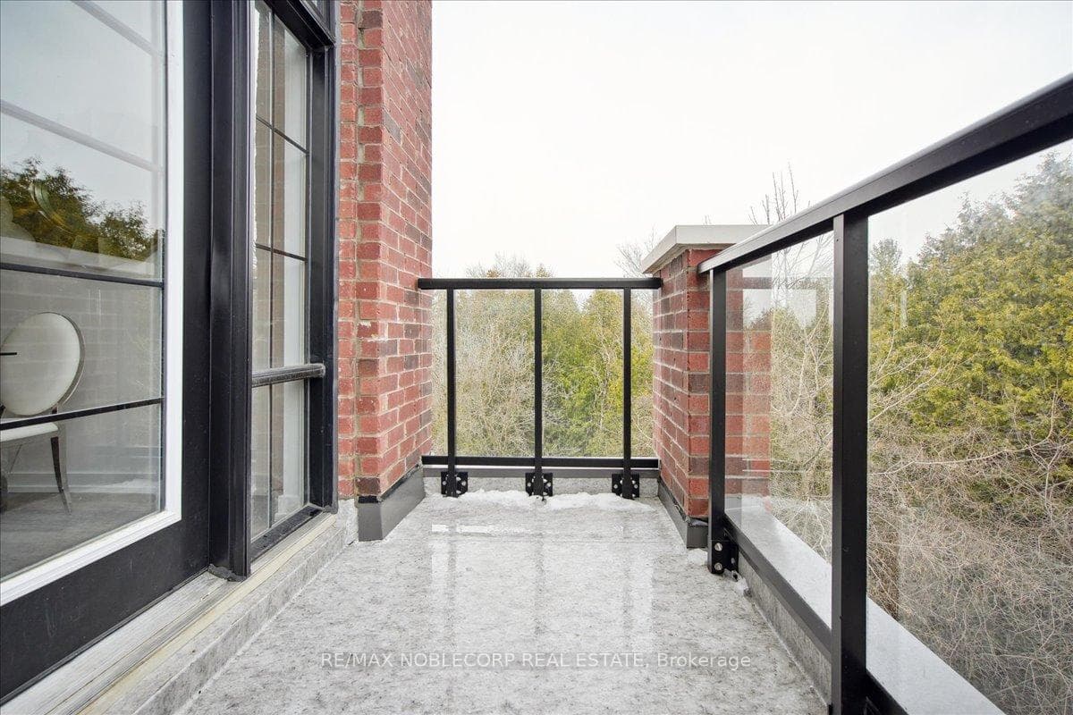 2 Linsmore Place Unit 300 photo 19