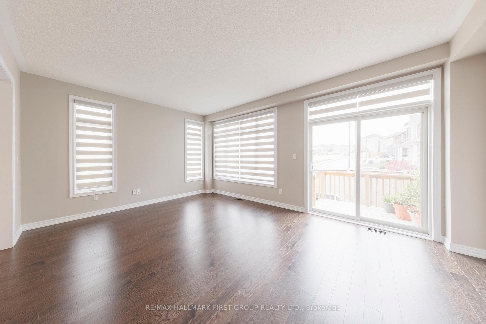 2482 Hibiscus Drive photo 12