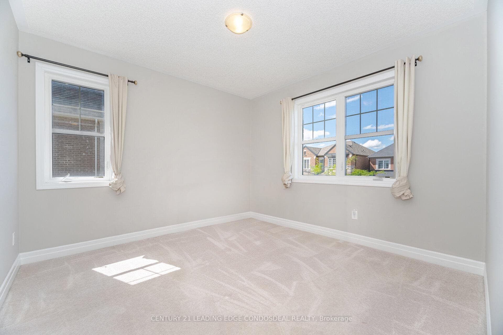 65 Novan Crescent photo 36
