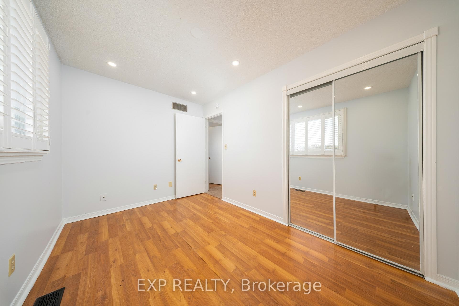 125 Overbank Drive photo 13