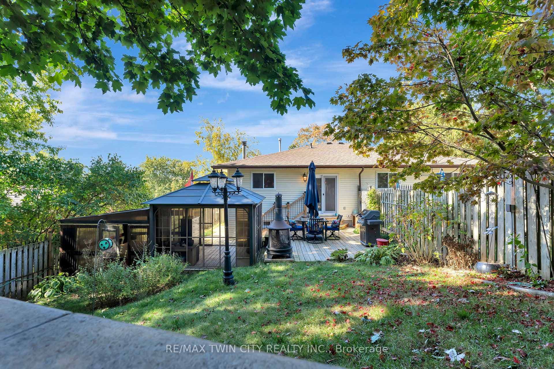 1259 Swan Street photo 27