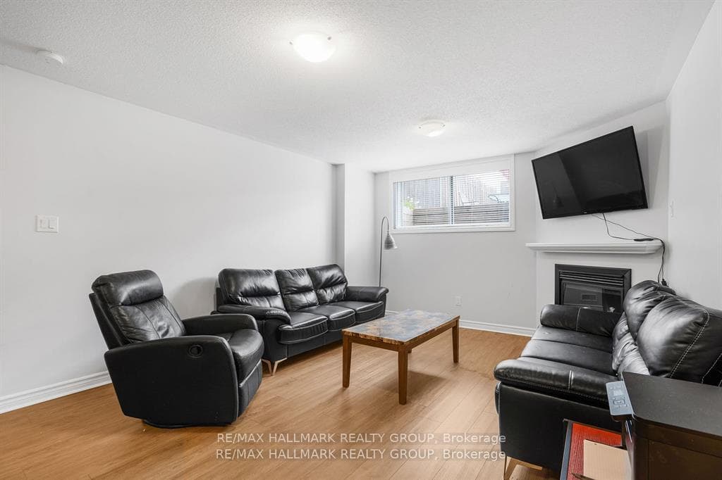 100 Lerta Way photo 23