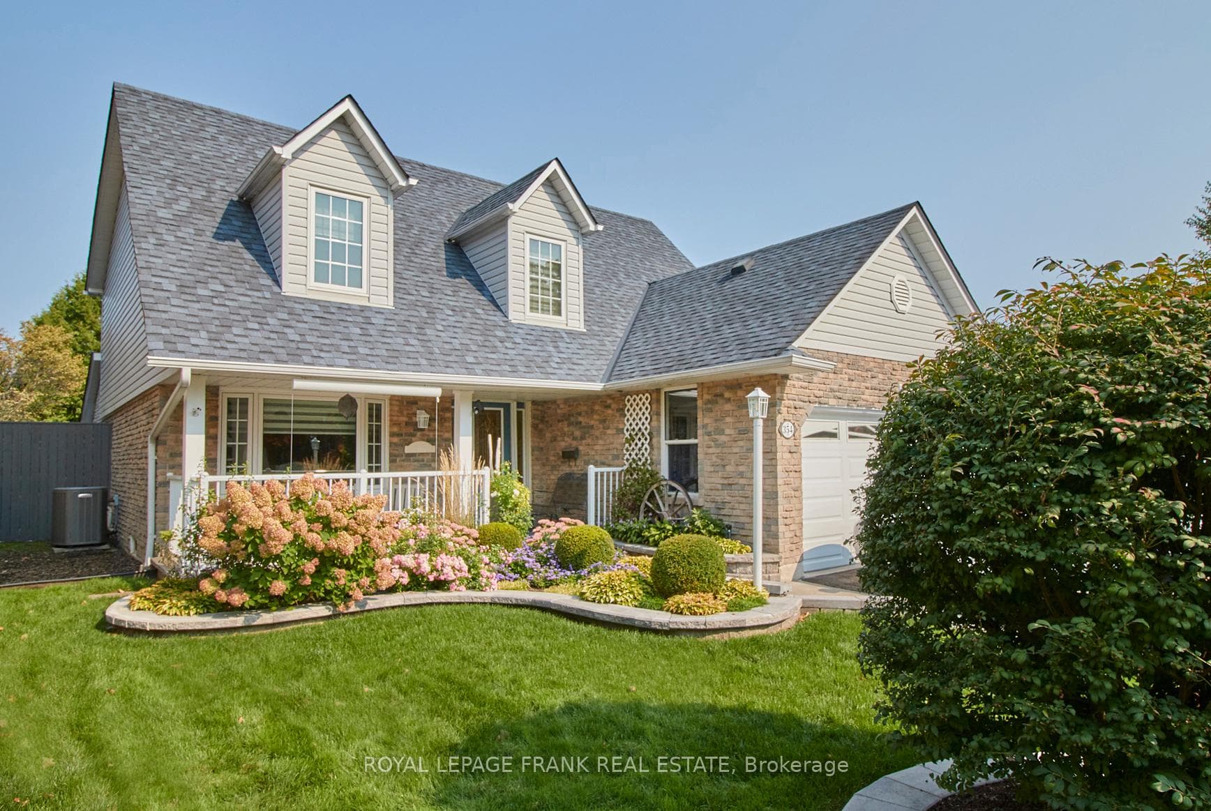 354 Regal Briar Street photo 2