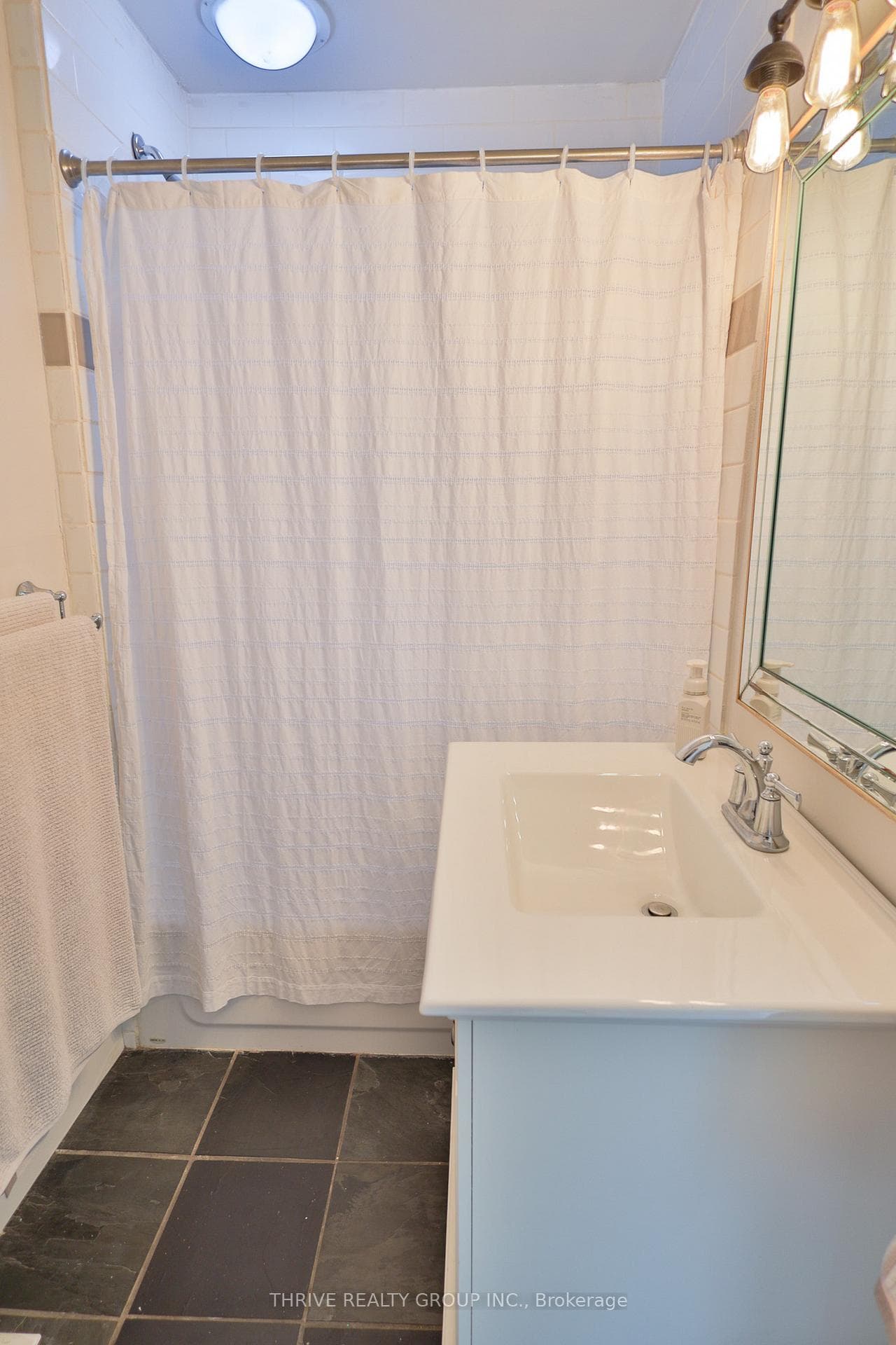 23281 Nairn Road photo 22