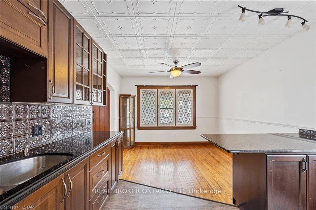 67 ADELAIDE Street photo 19