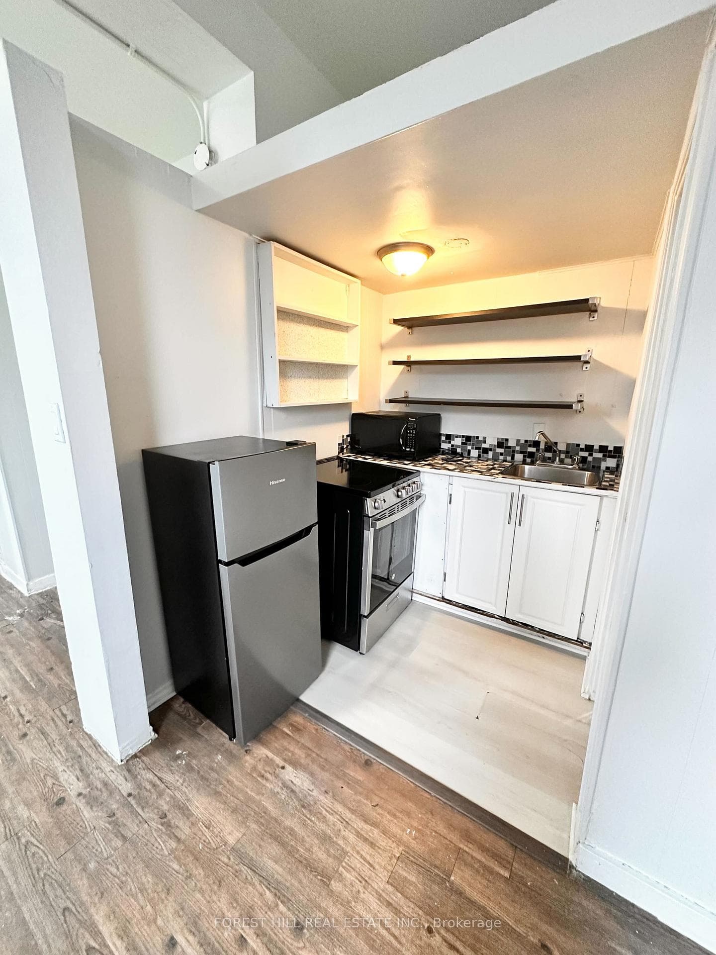 177 Carlton Street Unit 5 photo 8
