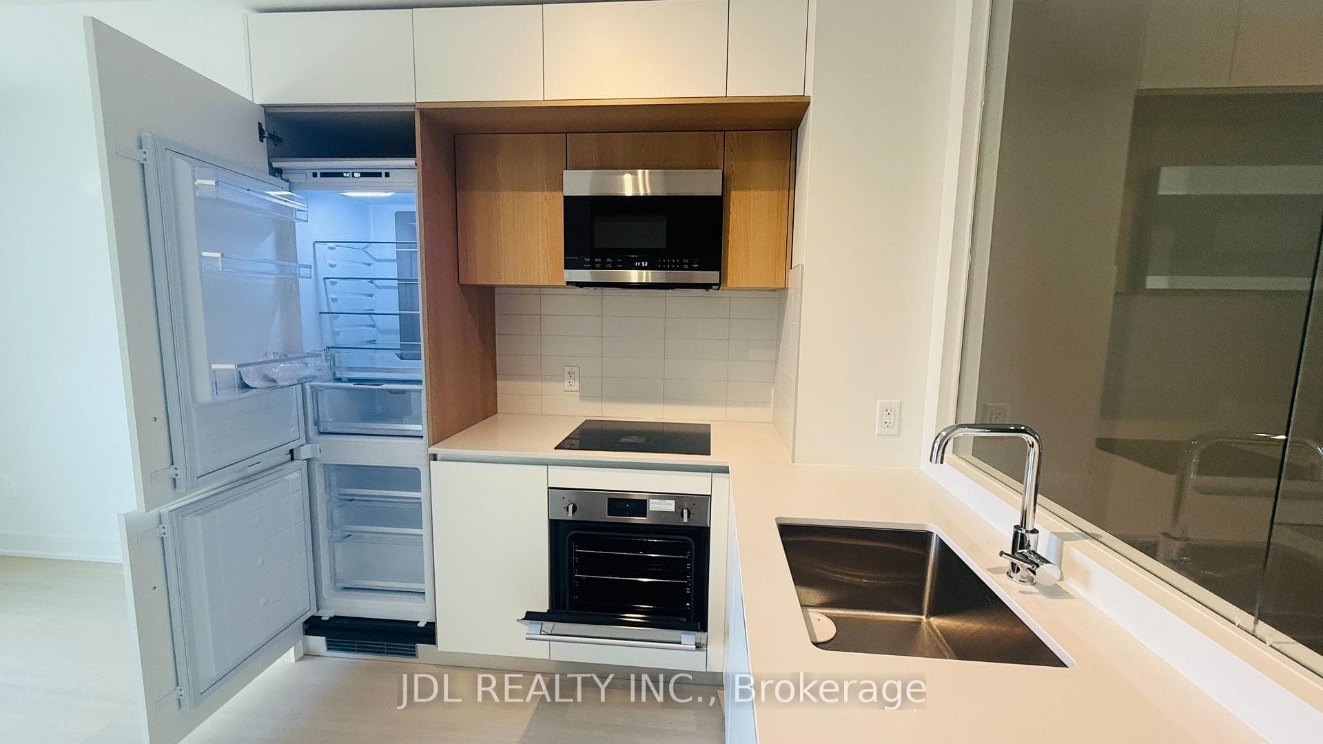 322 Dupont Street Unit 303 photo 5