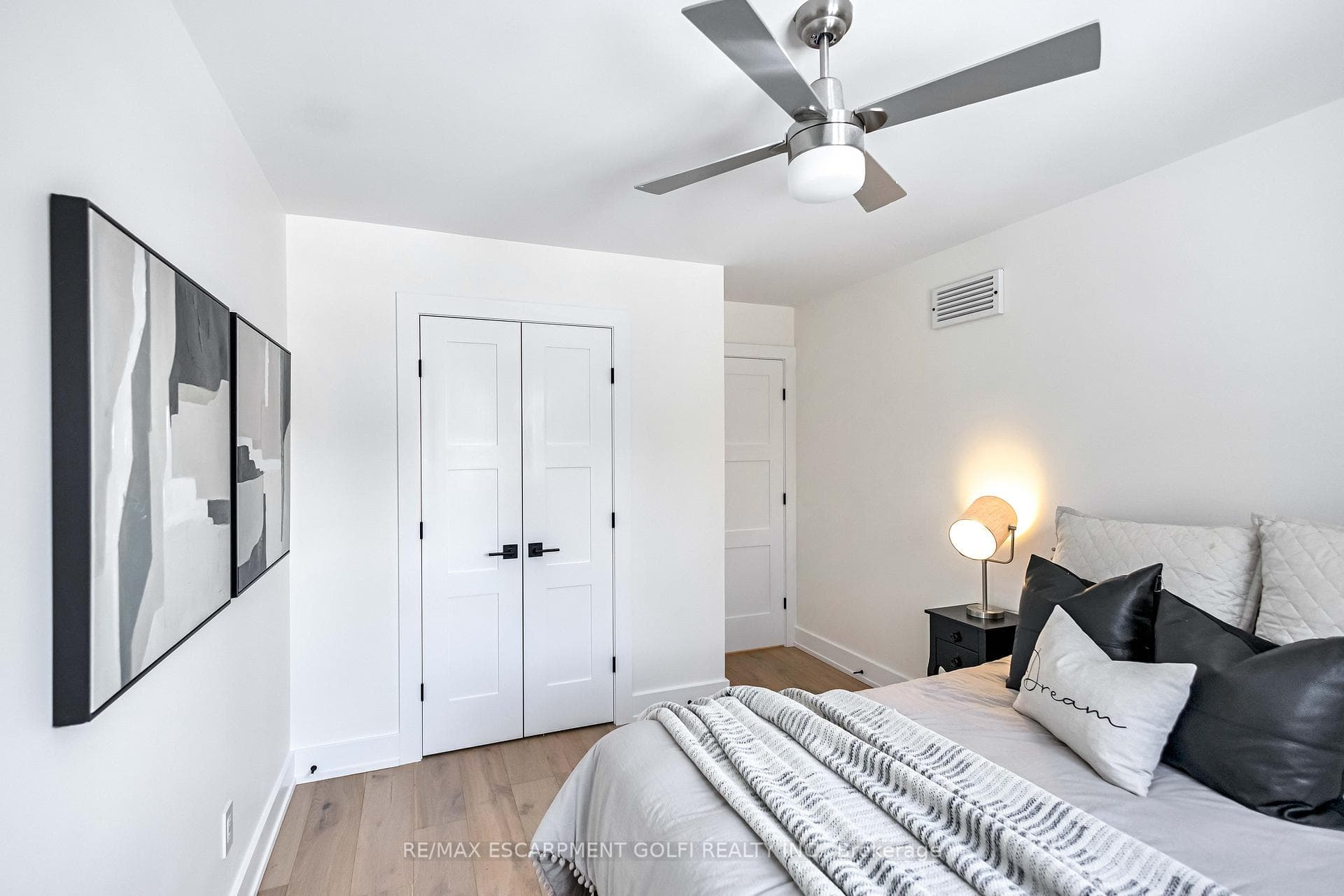 23 Galley Road photo 30