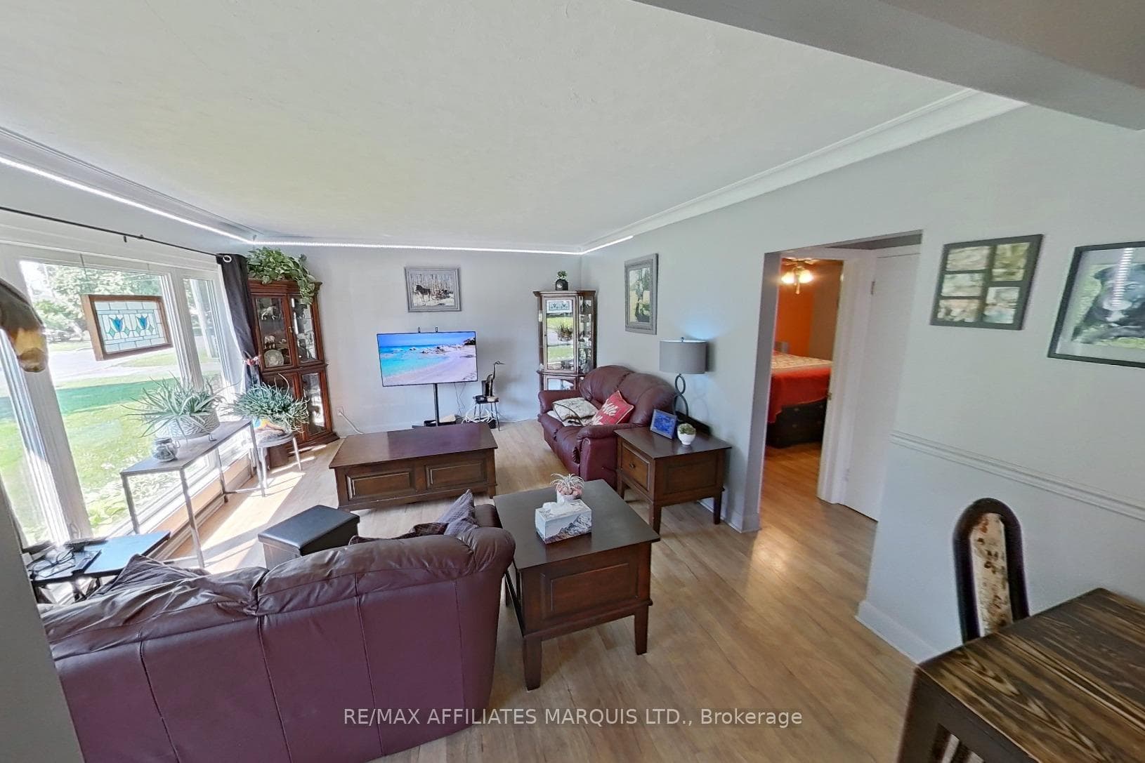 1015 Edythe Avenue photo 8