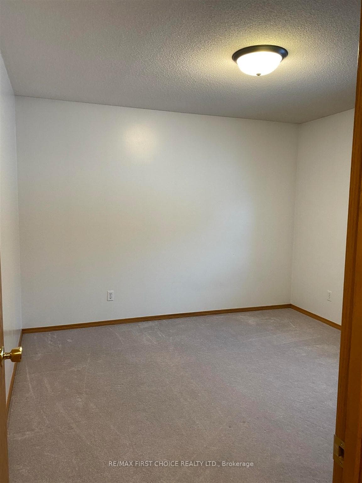 987 Redford Road photo 13