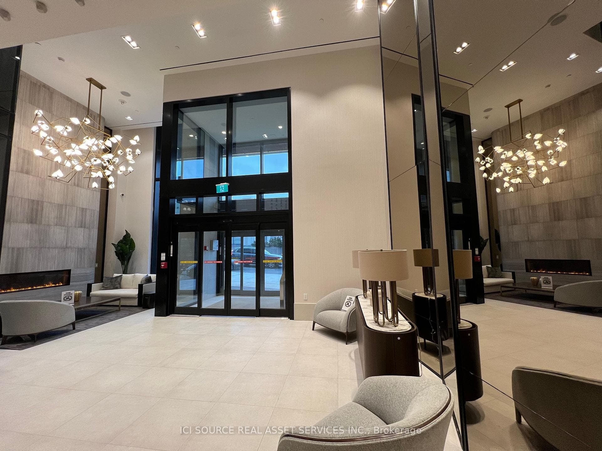 2020 Bathurst Street Unit 732 photo 1
