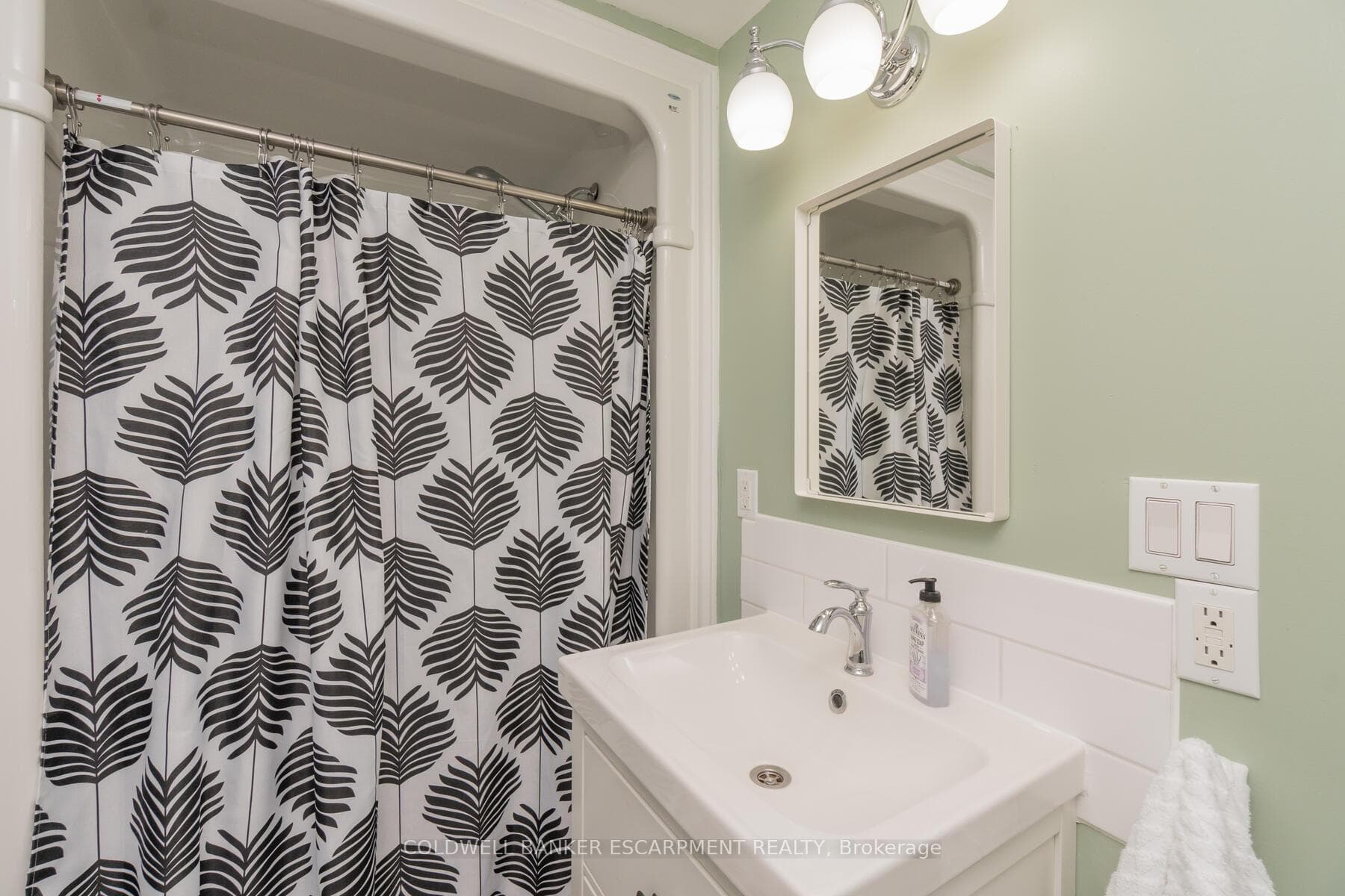 294 Arthur Street photo 16