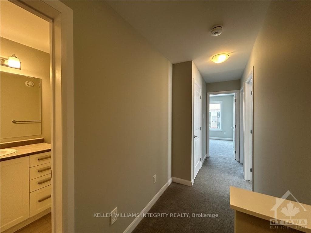 710 LURGAN Way photo 18