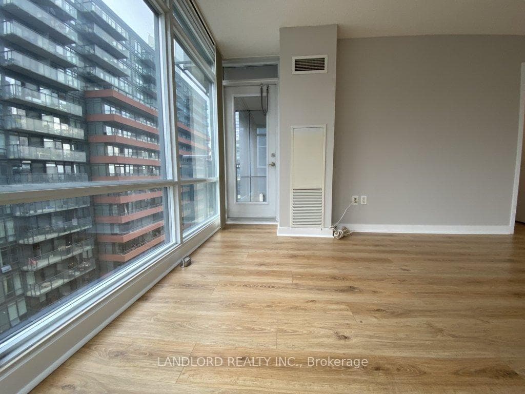 25 Telegram Mews Unit 902 photo 12