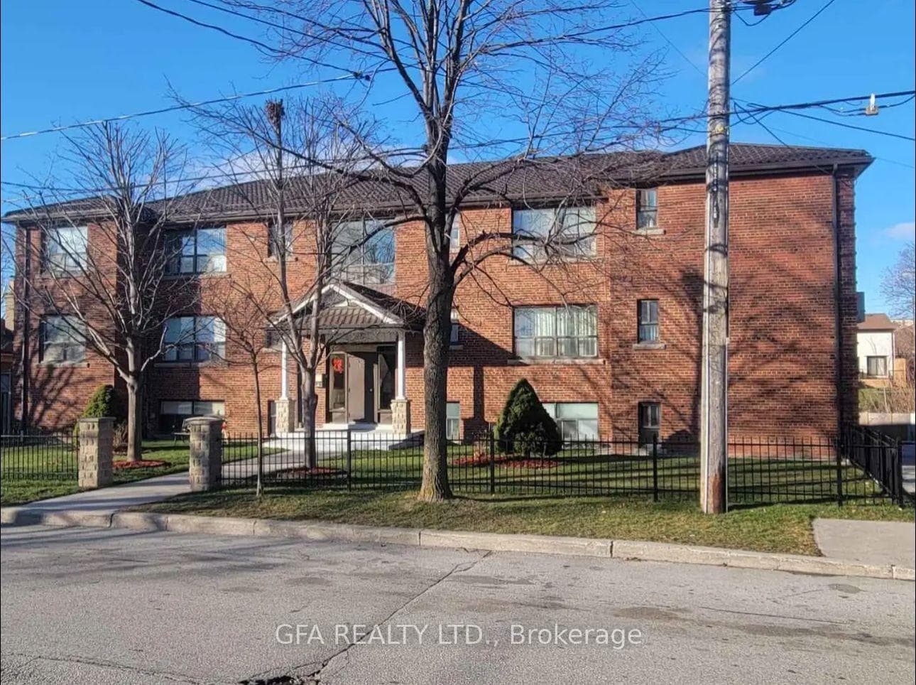 16 Arrowsmith Avenue Unit B photo 1