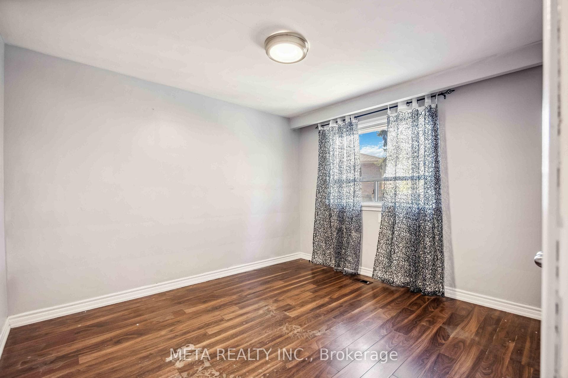 94 Greenock Avenue photo 3