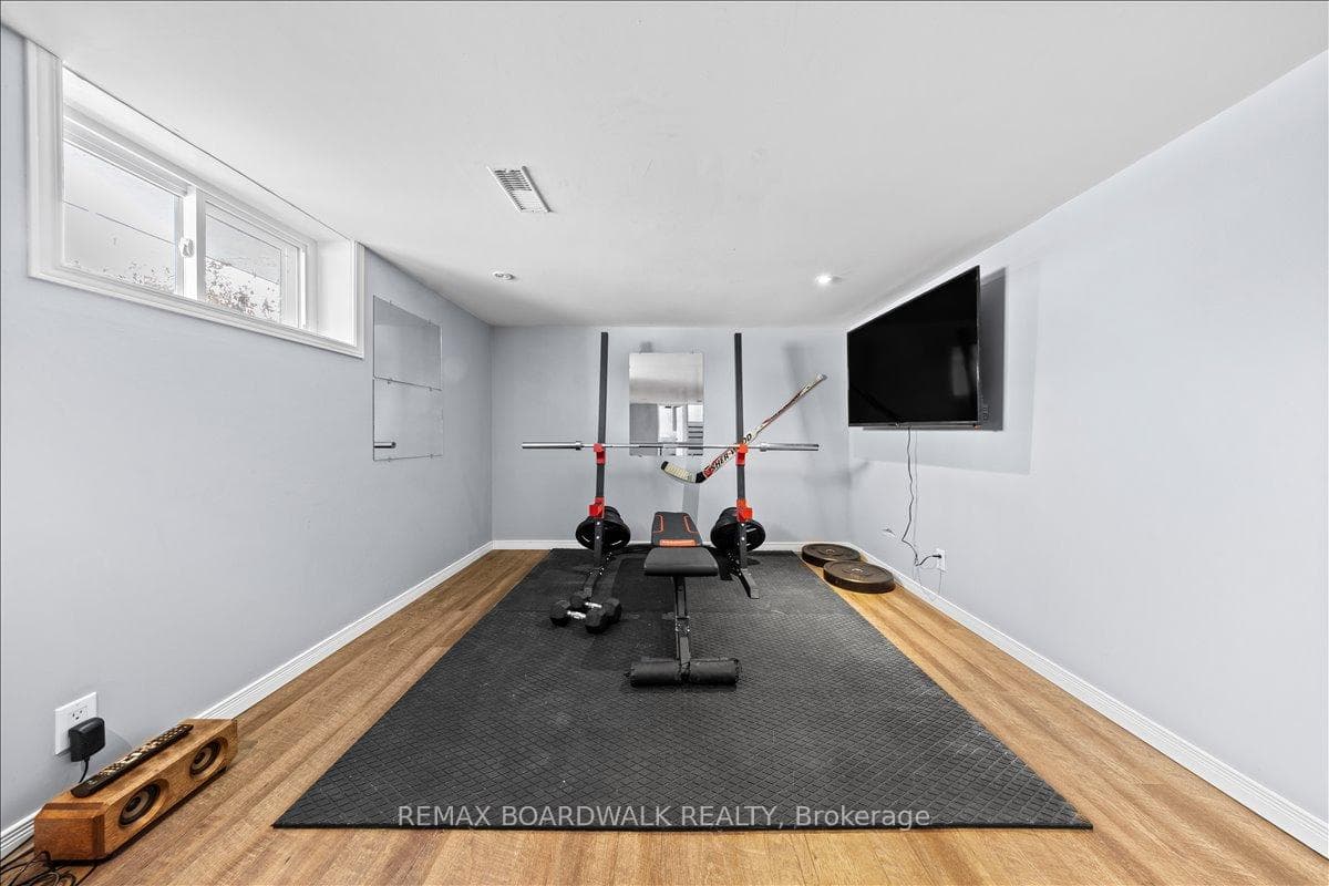 789 Fifth Street photo 23