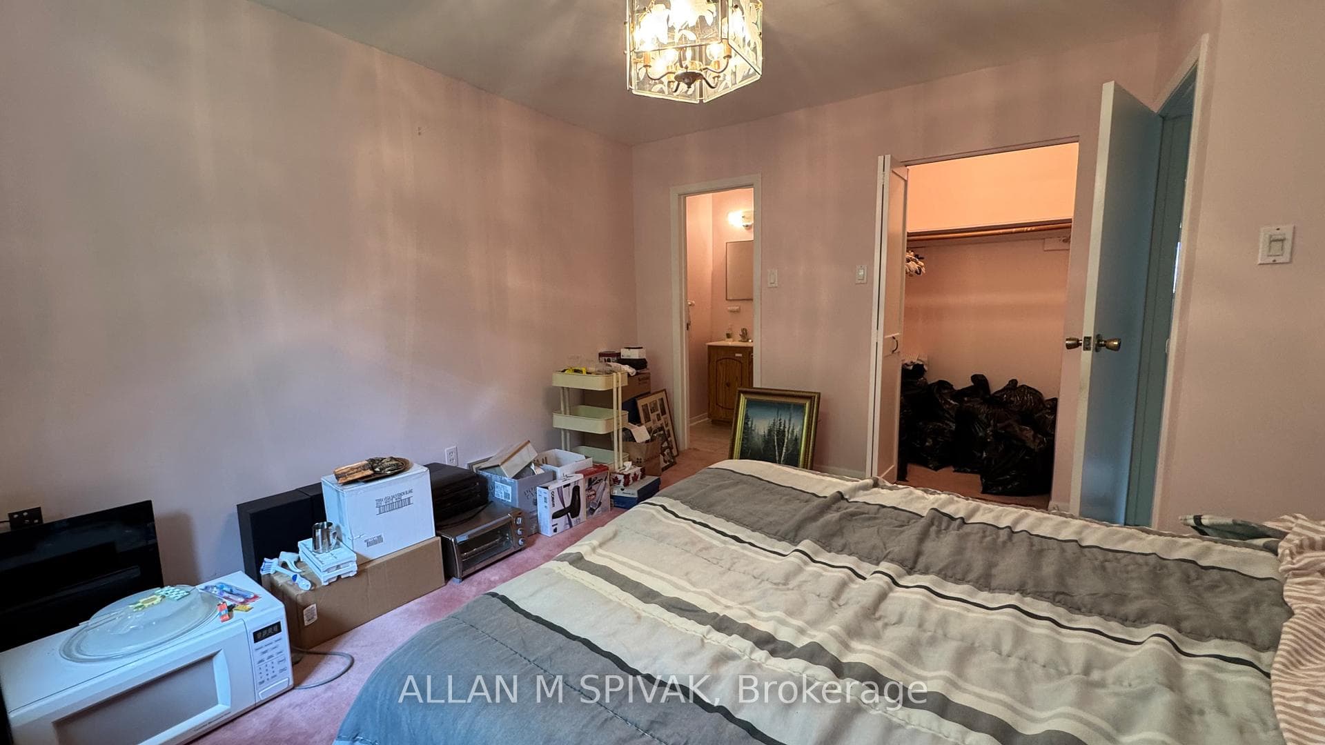 140 Chelmsford Avenue photo 10