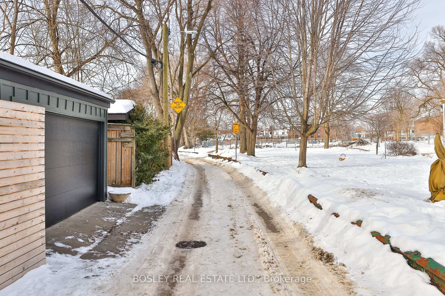 19 Ravina Crescent photo 40