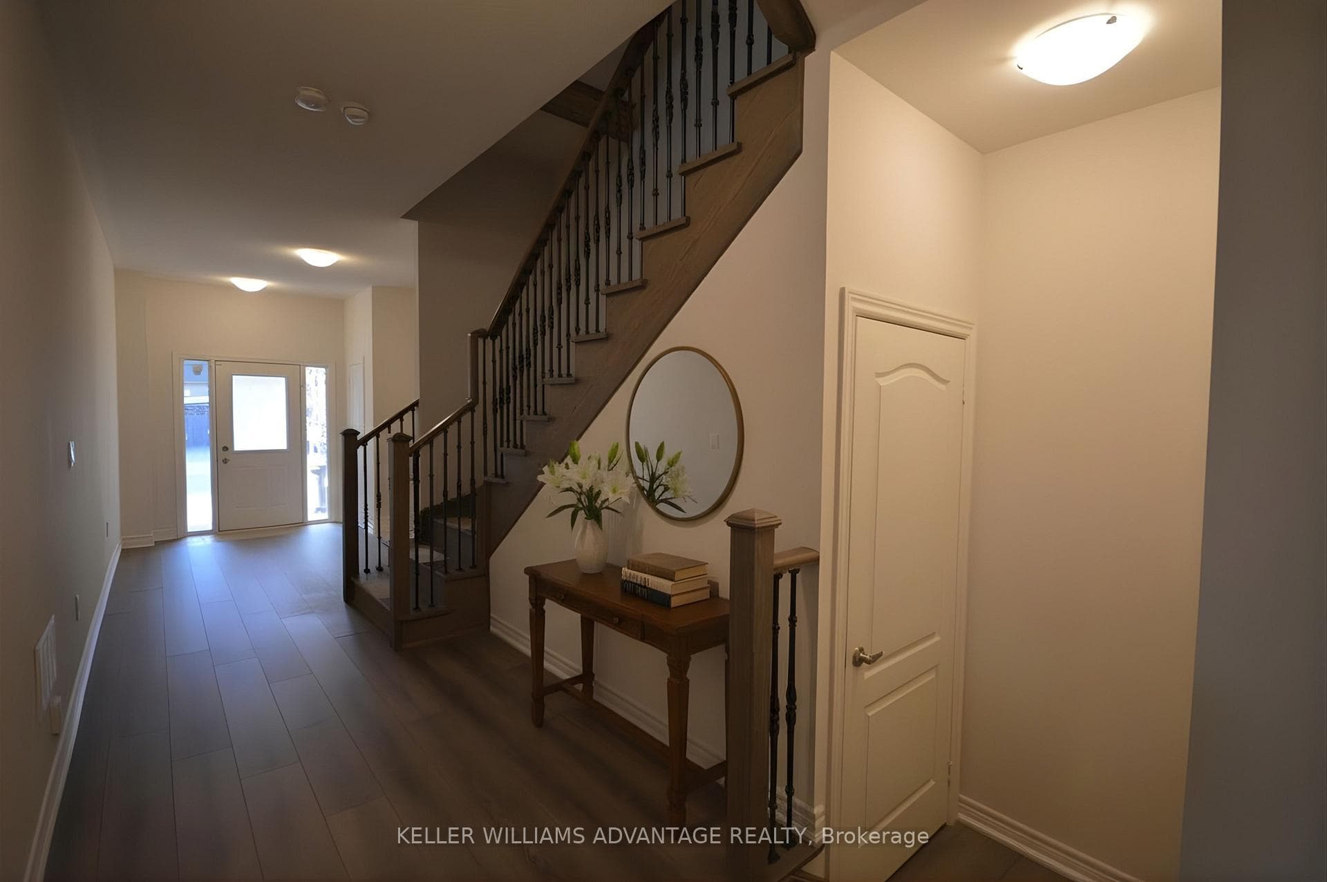 466 Silver Maple Road photo 3