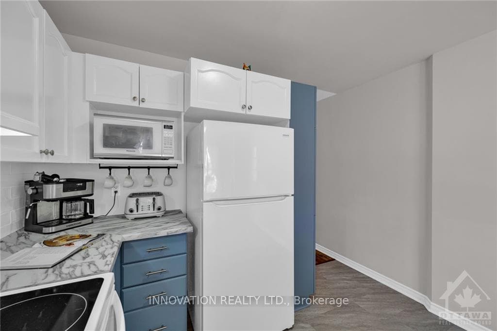 840 LONGFIELDS Drive photo 10
