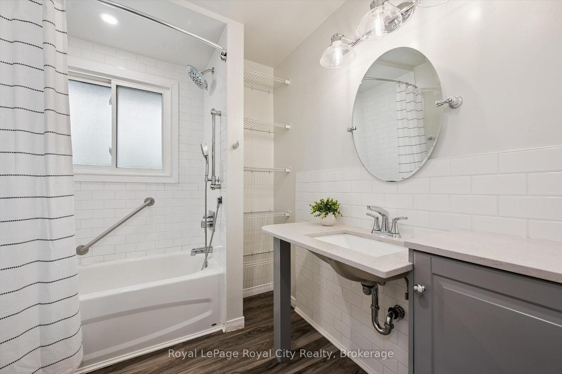 30 Westminster Avenue photo 29