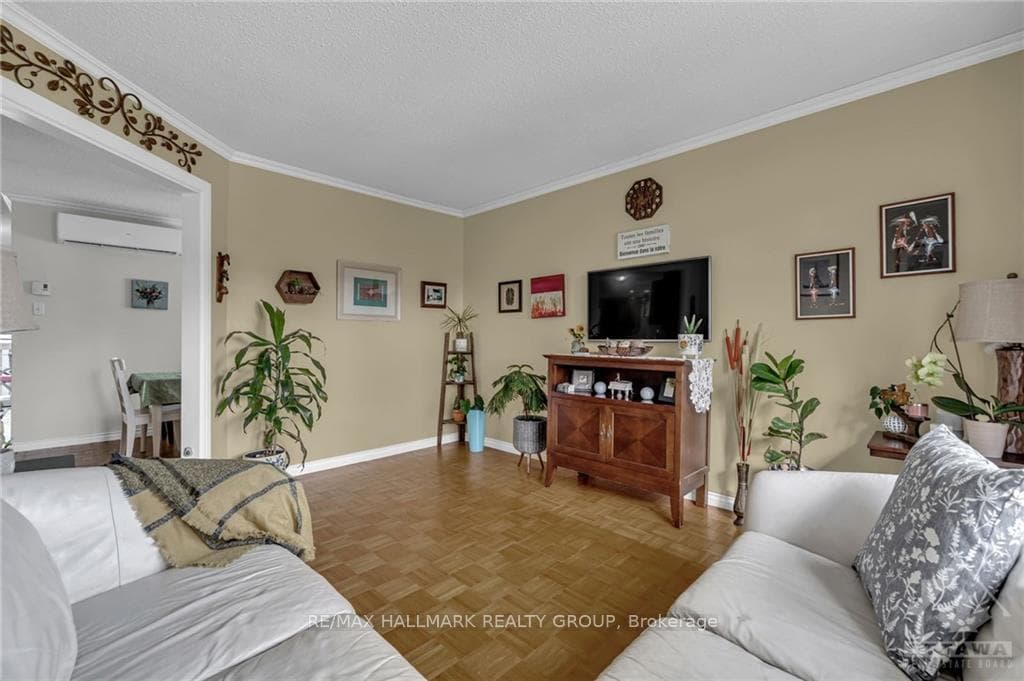 924 DIANNE Avenue photo 6
